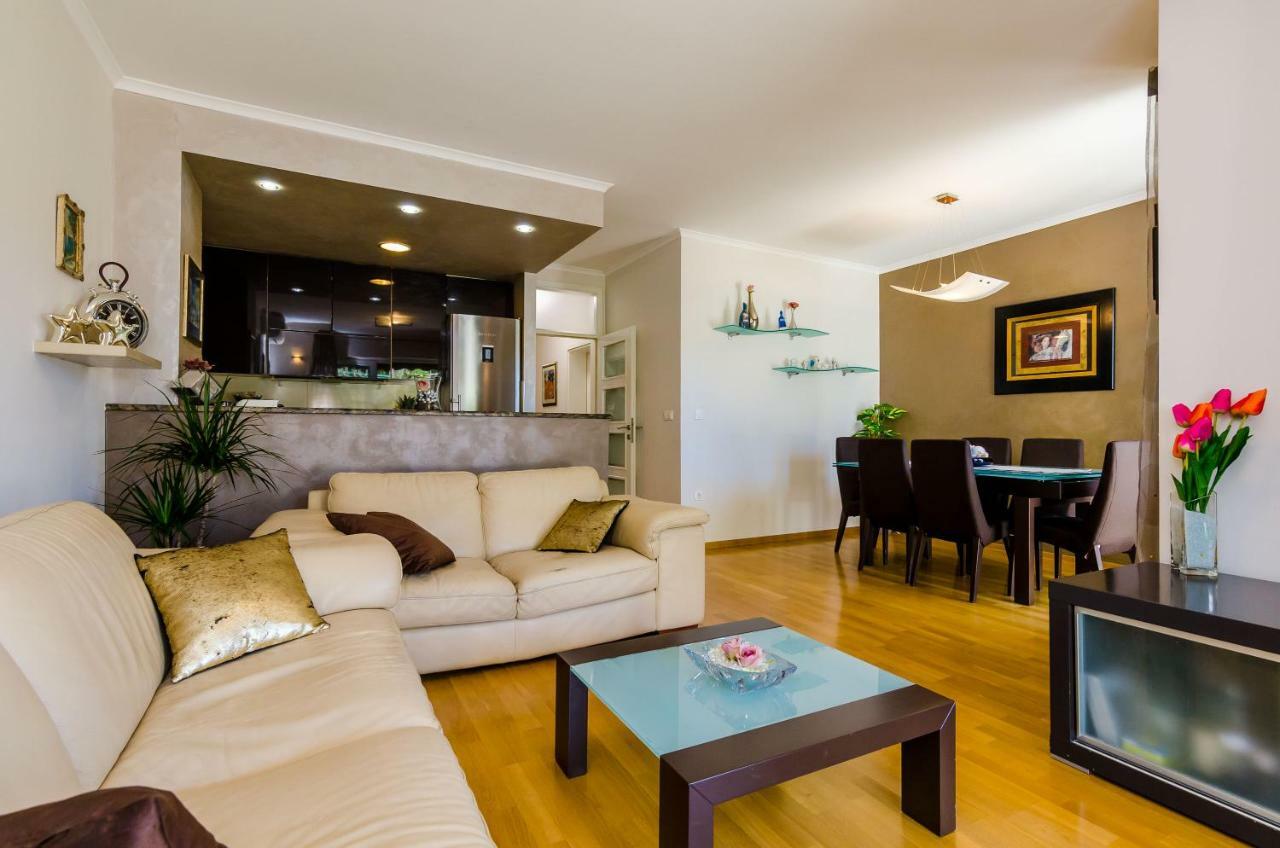 Magellan Deluxe Two Apartment Дубровник Екстериор снимка