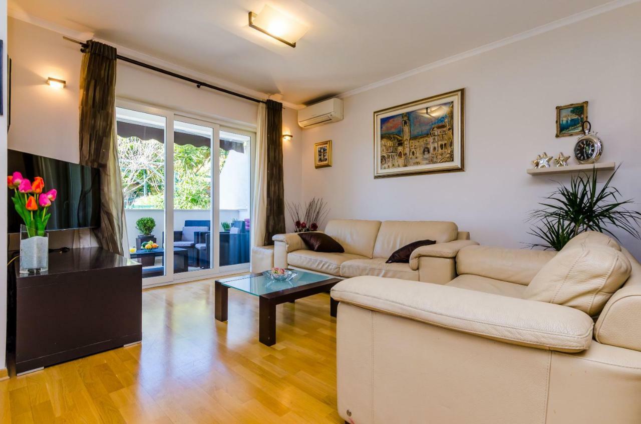 Magellan Deluxe Two Apartment Дубровник Екстериор снимка