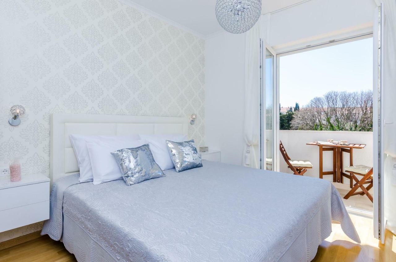 Magellan Deluxe Two Apartment Дубровник Екстериор снимка