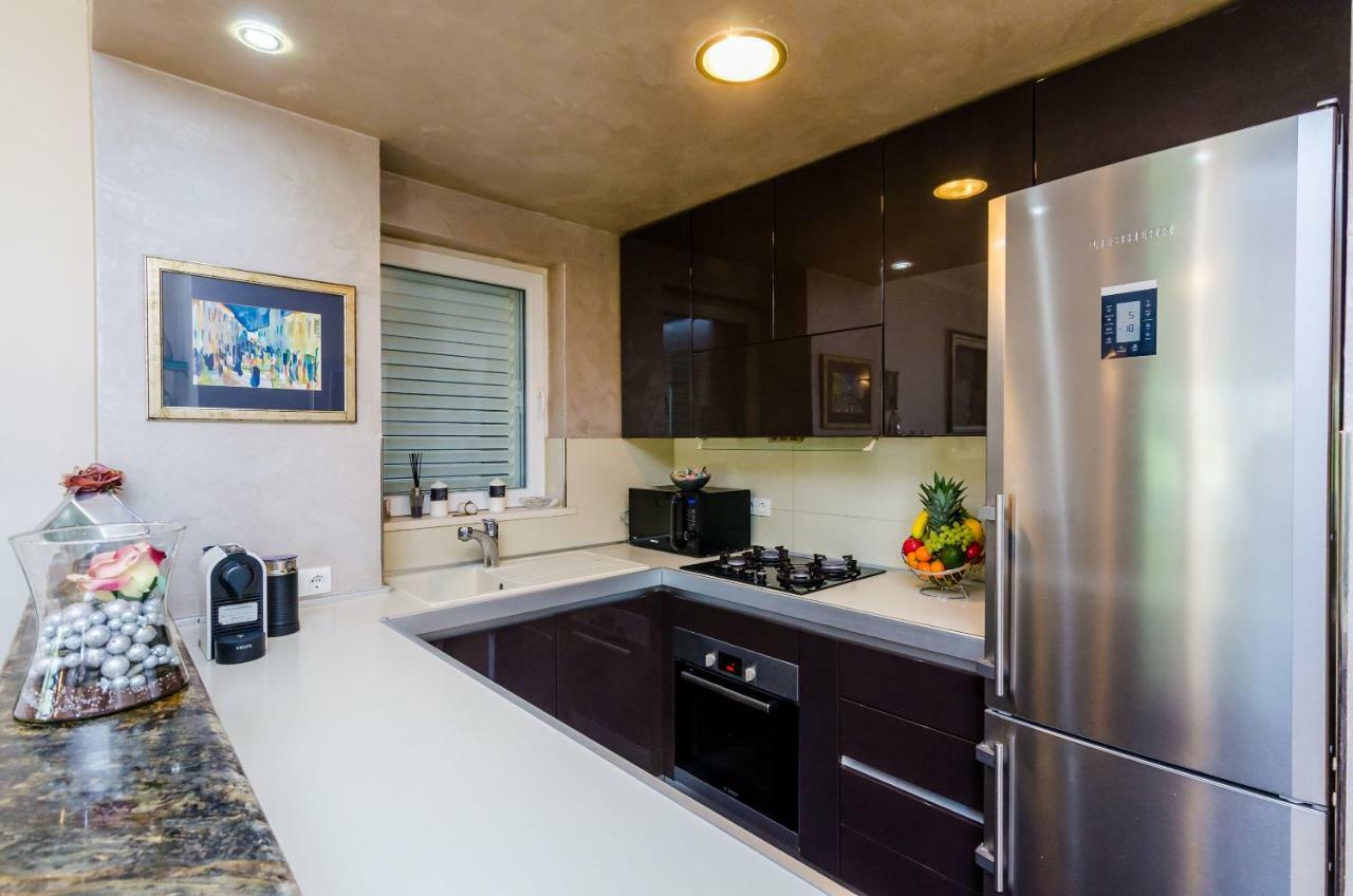 Magellan Deluxe Two Apartment Дубровник Екстериор снимка